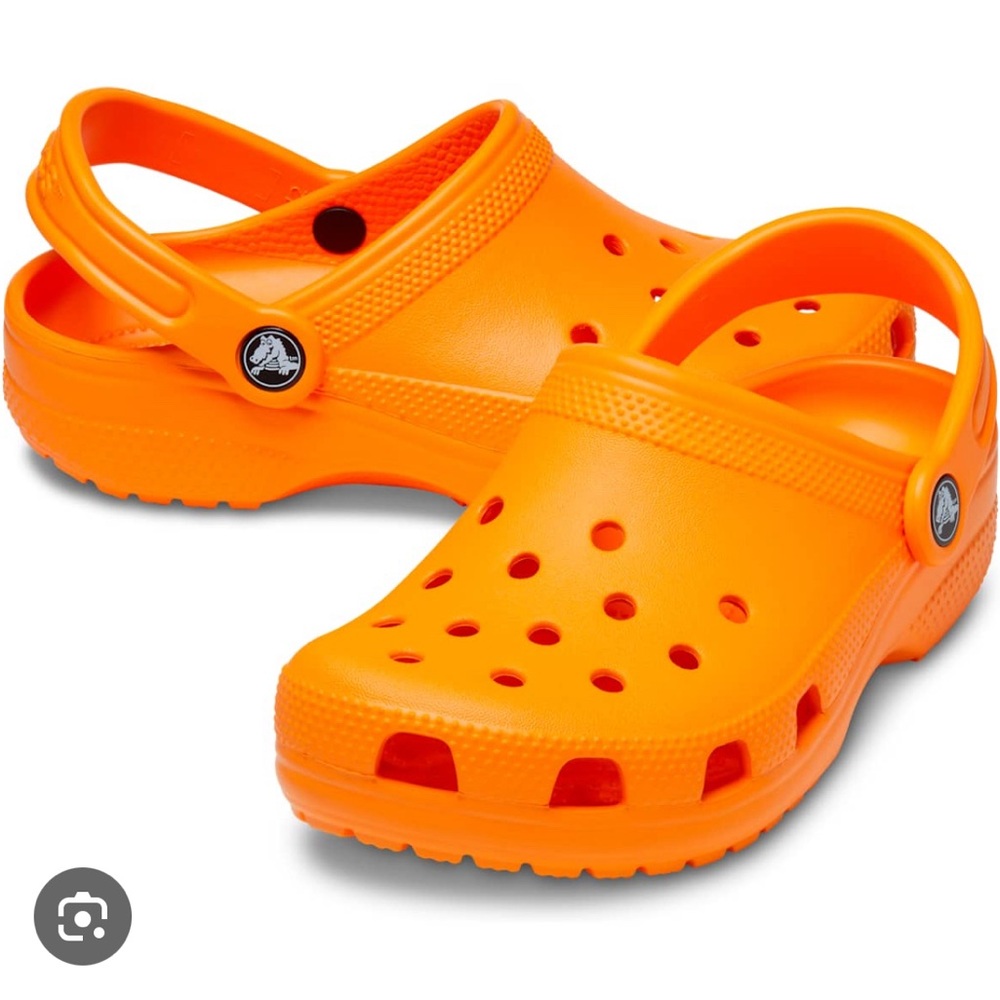 Crocs Classic Clogs: Orange Zing 🧡